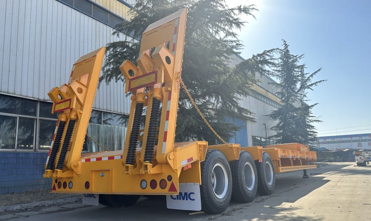3 Axle Low Bed Trailer for Sale in Mauritius | Semi Low Bed Trailer Price | CIMC Trailers