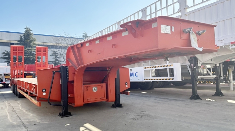 Low Loader Trailer for Sale in Mauritius | 4 Axle Low Bed Truck | CIMC Trailers