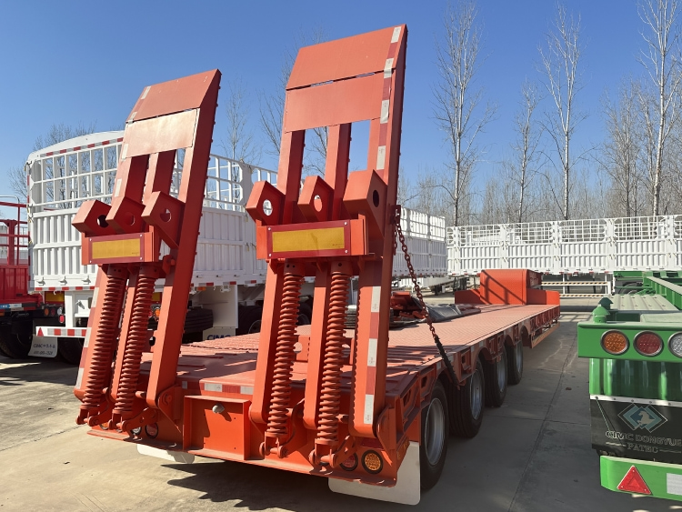 Low Loader Trailer for Sale in Mauritius | 4 Axle Low Bed Truck | CIMC Trailers