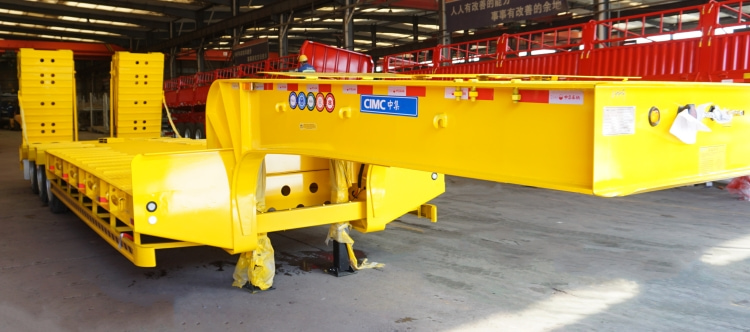 60 Tons Low Bed Trailer for Sale in Mauritius | Semi Low Bed Trailers 3 Axles | CIMC Trailers China