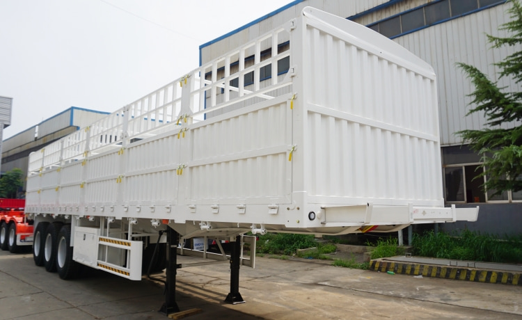 China Livestock Fence Semi Trailer for Sale in Mauritius | Livestock Trailer | CIMC Vehicles