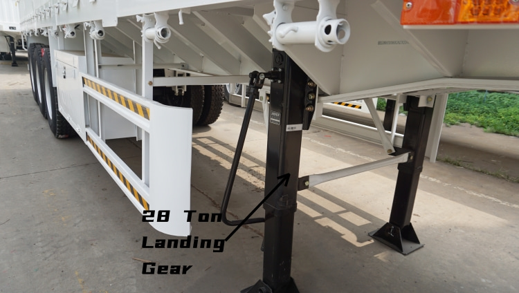 China Livestock Fence Semi Trailer for Sale in Mauritius | Livestock Trailer | CIMC Vehicles