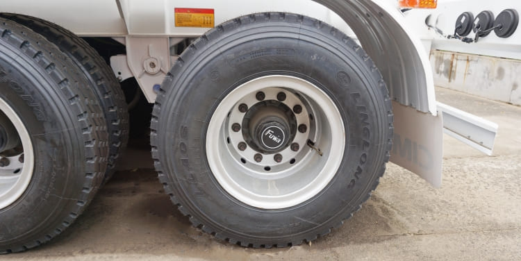 Cement Tanker Trailer for Sale in Mauritius | Bulk Cement Semi Trailer | CIMC Tank